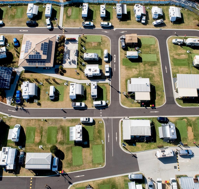 Woolgoolga Lakeside Holiday Park, Caravan Park at null Book at