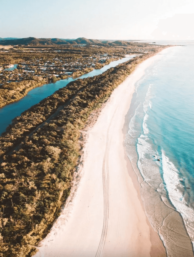 Wooyung Beach Holiday Park, Caravan Park at null Book at